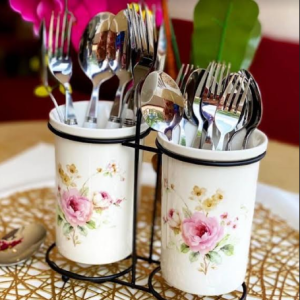 კოვზების ჩასაწყობი კერამიკის